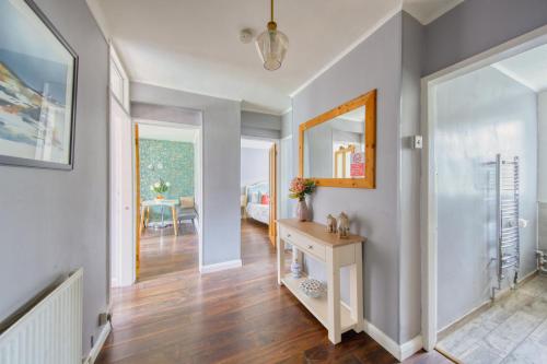 Et badeværelse på 2 bed flat - SW London with parking