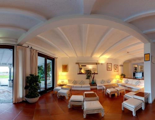 Gallery image of IHR Hotel San Paolo in Porto San Paolo
