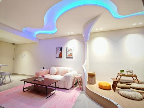 Posezení v ubytování Kulai D'Putra Suites 1min to ioiMall near JPO, Senai Airport