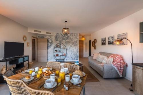 Superb flat with a lovely view of the mountains