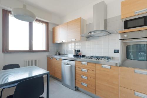 GuestHost - Modern Apartment Milano Pirelli