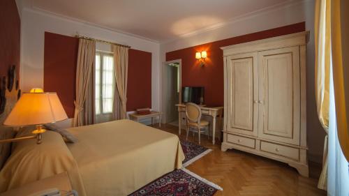 TV a/nebo společenská místnost v ubytování Hotel Cannero