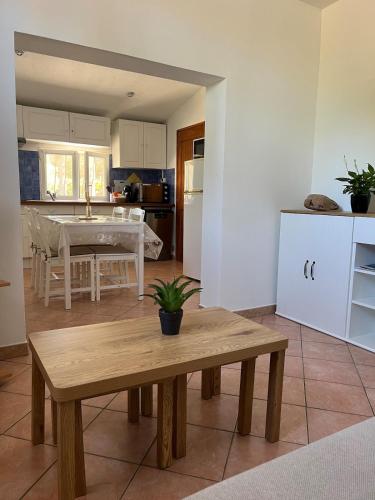 La Pinède appartement T2 accès piscine