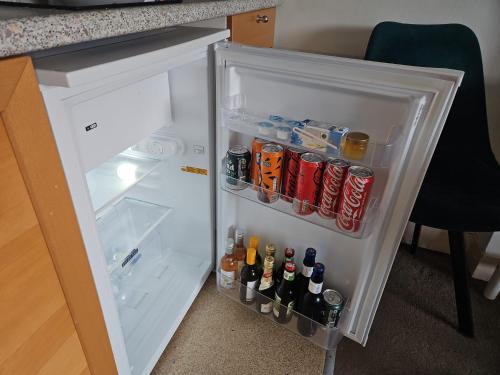 Kuchyň nebo kuchyňský kout v ubytování BnB Sharon's and Ser's place in Heer-Maastricht