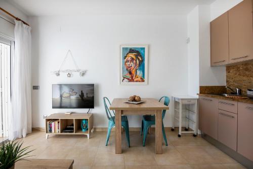 Apartamento a pie de playa, climatizado y parking