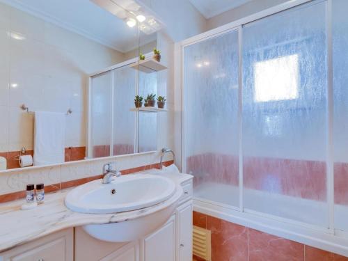 Colina Beach Holidays, 2 bdr Apartment Quarteira