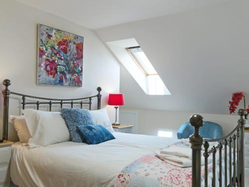 En eller flere senge i et værelse på Church View - Ukc2302