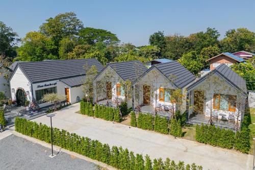 an aerial view of a house at Baansiwalin in Phra Nakhon Si Ayutthaya