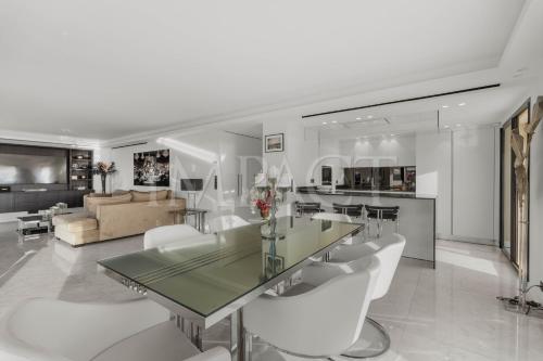 REF 2027 - Cannes Centre - Apartment for Rent