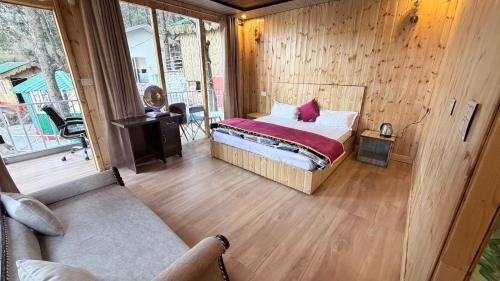 Giường trong phòng chung tại TTN - The Trekker's Nest