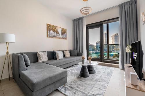 New! Serene 2BR with Balcony & Pool in Sparkle Tower