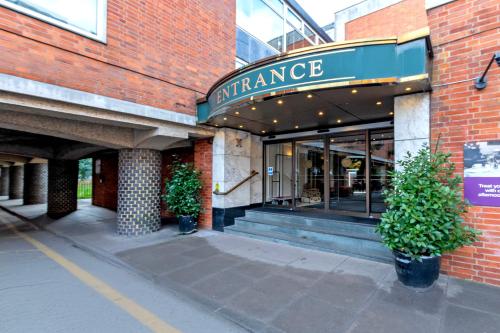 Exteriér nebo vchod ubytování Winchester Wessex Hotel by Sunday