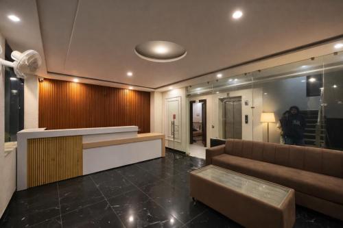 Khu vực ghế ngồi tại Hotel La Costa, Haridwar