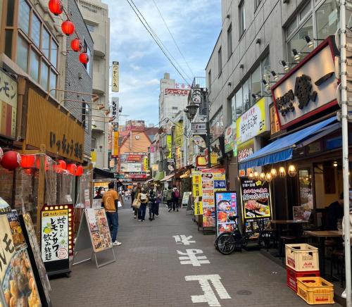 Direct access to major Tokyo stations including Shibuya, Shinjuku, Ikebukuro, Akihabara, and Ueno 3-minute walk from nearest station Tokyo Dome Suitable for long-term stays 101