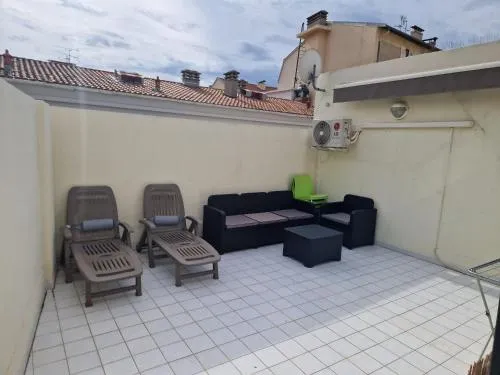 Plein centre Appartement climatisé et spacieux avec grande terrasse sur le toit à Nice photo 1