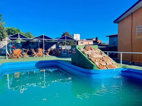 Het zwembad bij of vlak bij KIN Hotel