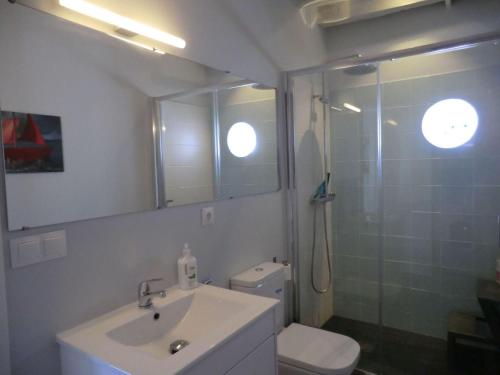 Apartment Große Wohnung in Cádiz- Kathedrale in der Nähe by Interhome