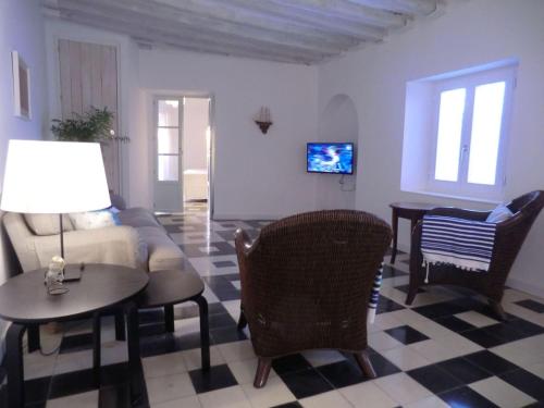 Apartment Große Wohnung in Cádiz- Kathedrale in der Nähe by Interhome