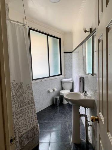 Koupelna v ubytování Hostal Dinamarca