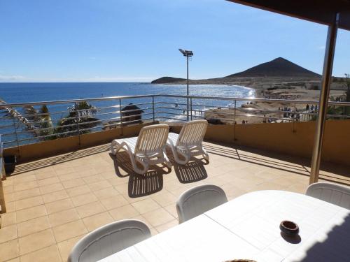 Apartment Duplex Playa Medano - by Interhome