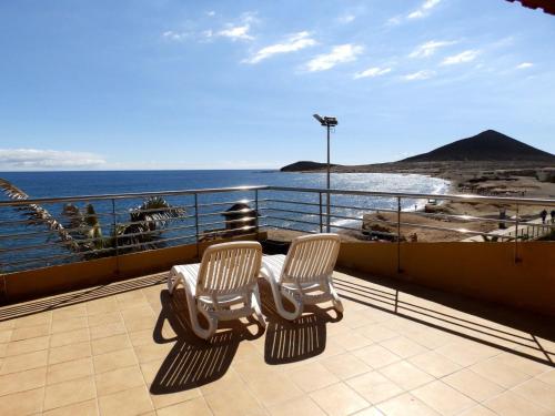 Apartment Duplex Playa Medano - by Interhome