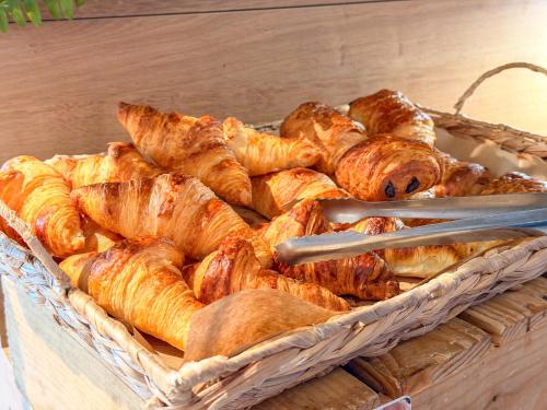 Jídlo v hotelu nebo okolí