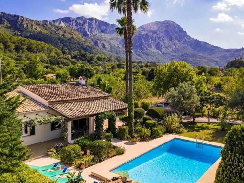 Holiday Home Fantastische Villa in einer ruhigen Gegend in der Nähe von Pollensa by Interhome