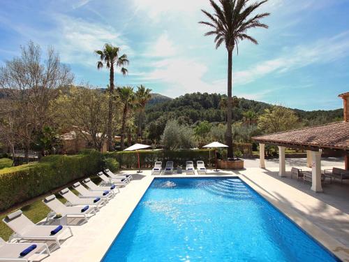 Holiday Home Beeindruckende große Villa in der Nähe von Cala San Vicente by Interhome
