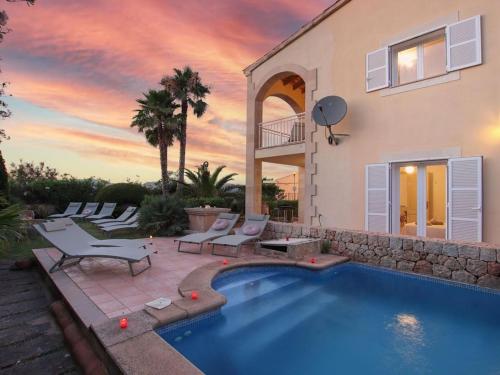 Holiday Home Schöne Villa mit Meerblick by Interhome
