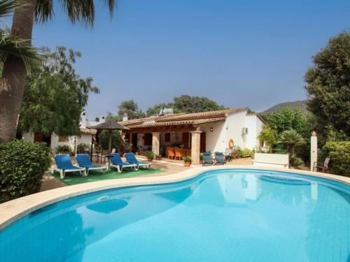 Holiday Home Schöne Villa in Pollensa mit beheiztem Pool by Interhome