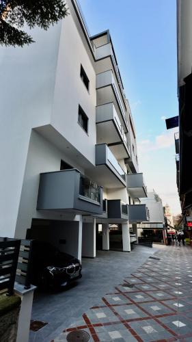 Clock house - urban living