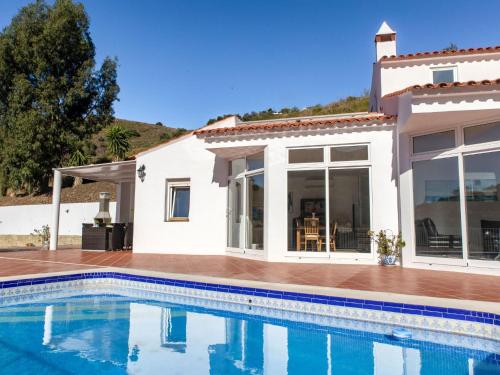 Holiday Home Modernes Wohnen im ländlichen Andalusien by Interhome