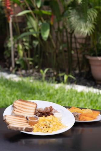 Mad på hotellet eller i nærheden