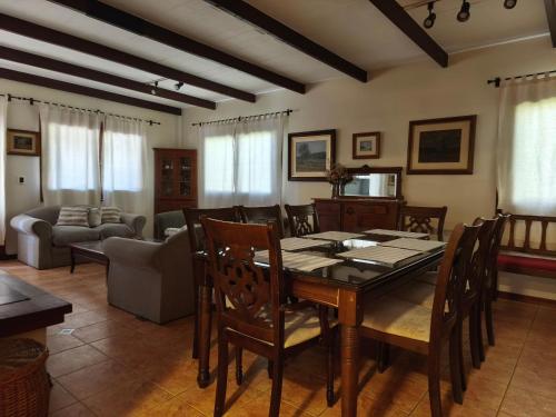 Khu vực ghế ngồi tại La Romeria