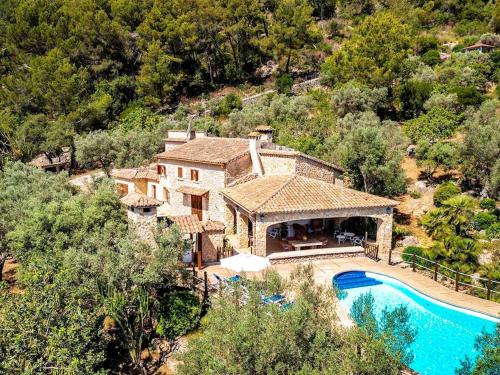 Holiday Home Villa Alordes- ein rustikales Haus mit fantastischer Aussicht by Interhome
