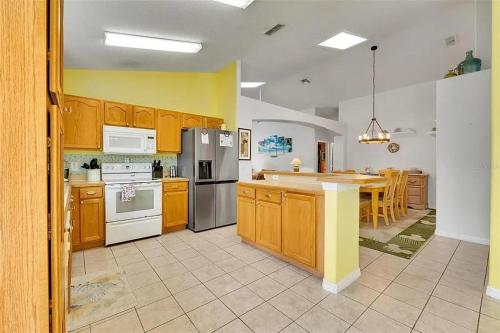 5BR 4BA Near Disney, Pool, Sauna, Pets Allowed photo 6