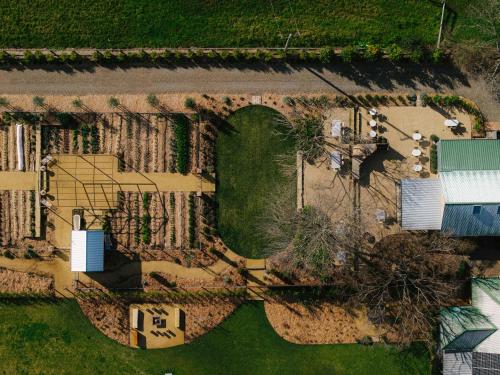 Vườn quanh Moraea Farm, Berry - by Linnaeus Collection