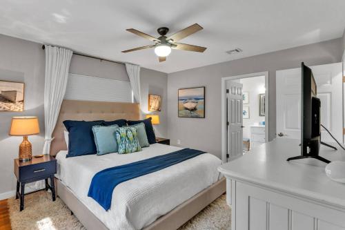 En eller flere senge i et værelse på Sunrise on Lake Idylwild