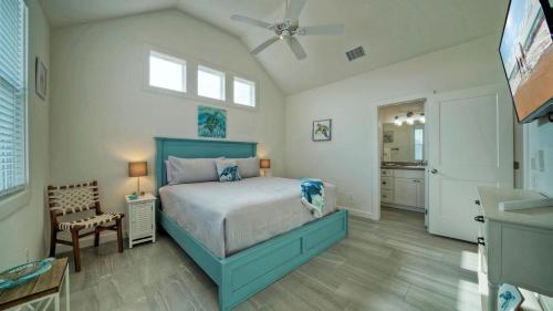 En eller flere senge i et værelse på A Crazy Beach by AvantStay Steps to Old Town