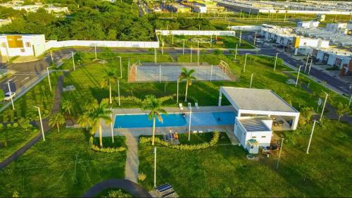 Tenis a/nebo squash v ubytování Home Sweet Home nebo okolí