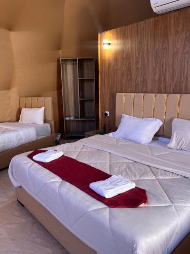 Madonna Rum camp bubbles & Jeep tours