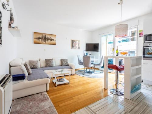 Beachside Comfort in Split with terrace