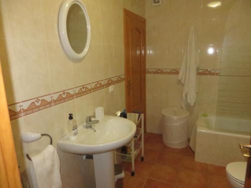 Ванная комната в *Casa Anna L'Atzubia