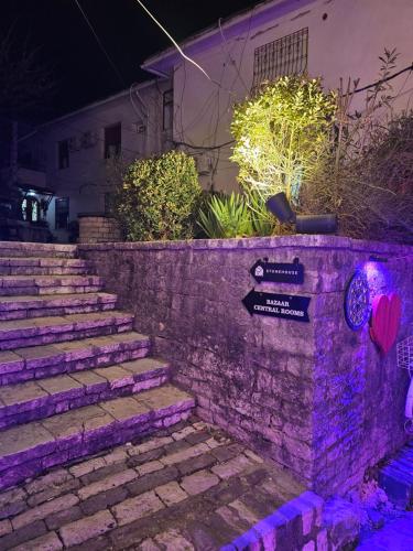 Afbeelding uit fotogalerij van Bazaar Central Rooms in Gjirokastër