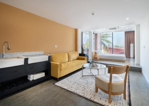 Khu vực ghế ngồi tại Bach Plateaus Hotel