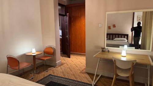 Foto de la galeria de BAZY SUITEs a Kampala