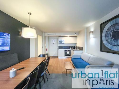 UrbanFlat 132 - Superbe appartement de 4 chambres dans le centre