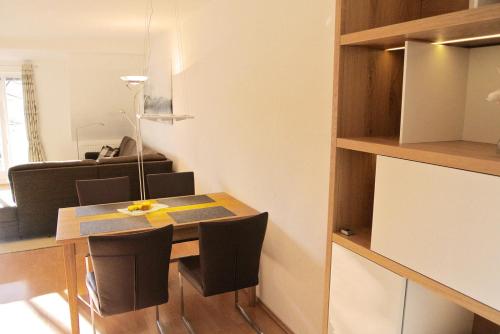 Khu vực ghế ngồi tại Alexandra - 13-20