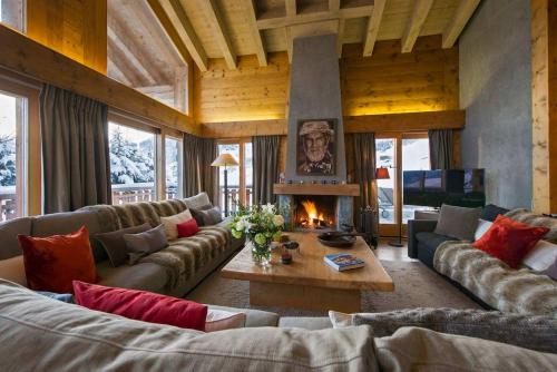 Refined Verbier Chalet With Scenic Views