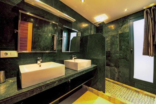 Koupelna v ubytování Casa Chani with heated pool in El Roque